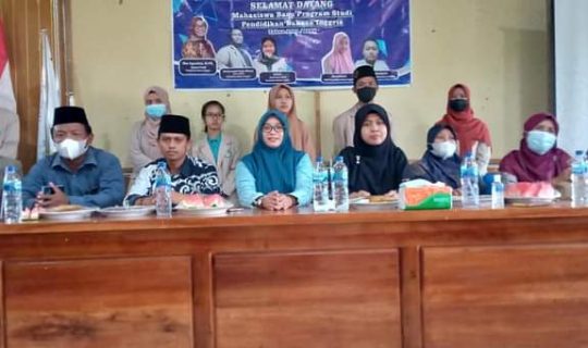 Eratkan Silaturahmi Maba, Prodi PBI Adakan Weekly Meeting and Welcoming Ceremony