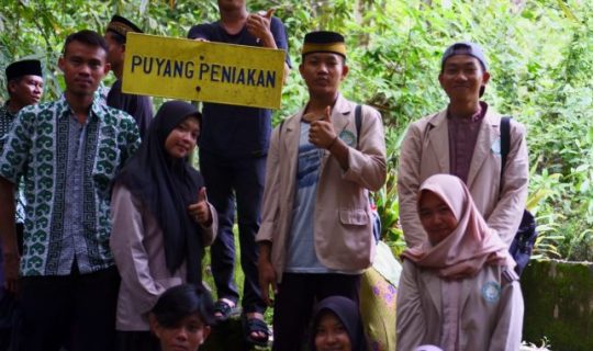 Menggali Budaya Komering, Mahasiswa UNHA Ziarahi Makam Puyang Peran Pati dan Peniakan