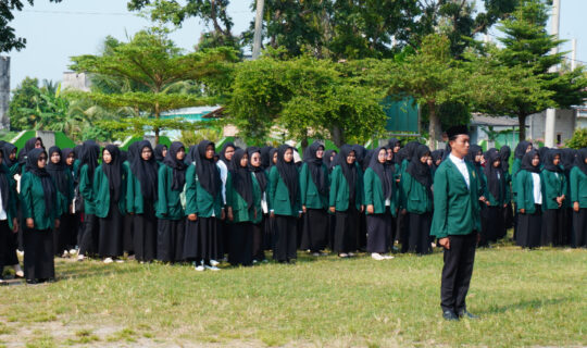 Rektor Universitas Nurul Huda Ajak Civitas Akademika Tingkatkan Kualitas Pendidikan di Hari Pendidikan Nasional